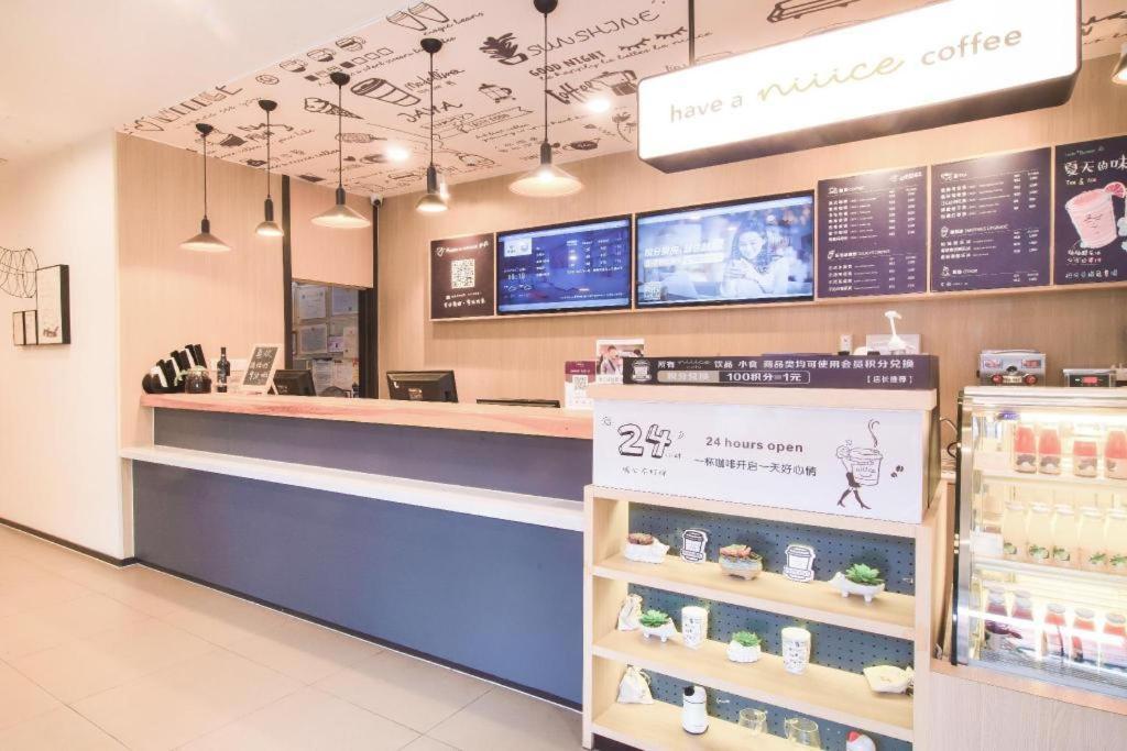 Hanting Express Changsha Middle Of Furong Road Xiangchun Road Exterior photo