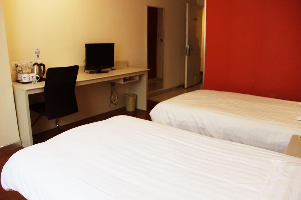 Hanting Express Changsha Middle Of Furong Road Xiangchun Road Room photo